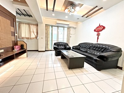 港坪公園50坪電梯三房附獨立權狀平面車位