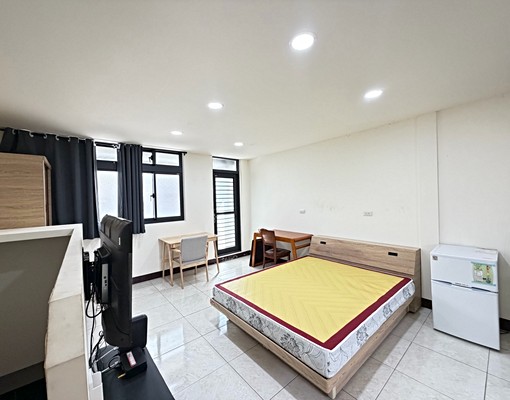 🌹【透天】獨立套房。近大湳市場。可補助。陽光套房 - Image 1