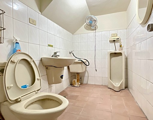 (租)正民生路中華電信旁B1-3樓黃金店面可分租辦公室 - Image 10