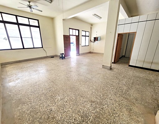 🍎🍎樹義國小8.3米超大面寬透天店住 - Image 3