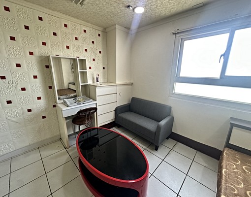 市場稀有電梯社區/買東西好方便 - Image 2