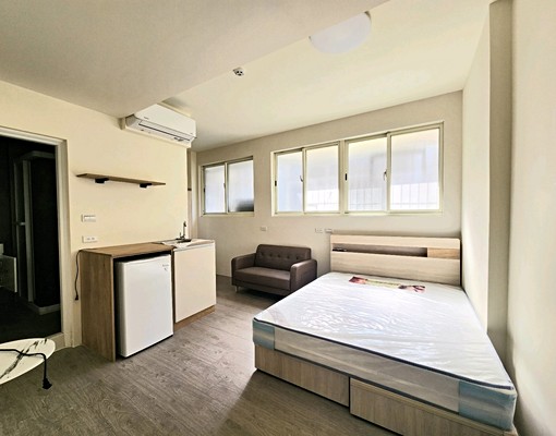 中山,北車捷運站~優質全新美套房/可租補 - Image 1