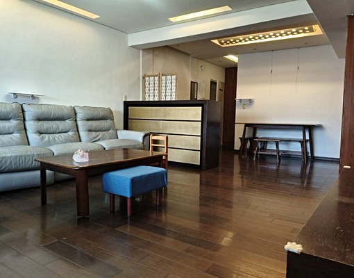 濱湖特區四房可租補可寵 - Image 3