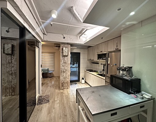 文心路四段質感建築樓中樓大空間3衛浴大更衣室 - Image 2