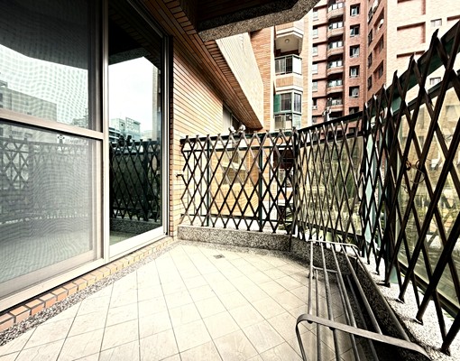 搶手R15生態園區捷運宅!陽台進出正三房+平面車位 - Image 11