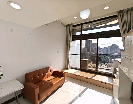 雙捷運優質管理景觀101採光落地窗樓中樓陽台全新沙發新洗衣機 - Image 3