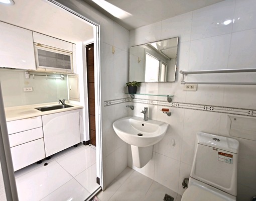 雙捷運優質管理景觀101採光落地窗樓中樓陽台全新沙發新洗衣機 - Image 12