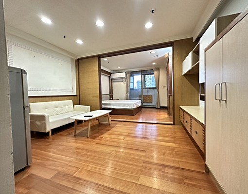 近南紡陽台大套房|含管可租補 - Image 1