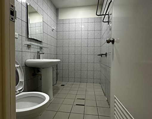 芝山站旁/三房皆有窗/近家樂福生活便利/可租補 - Image 5