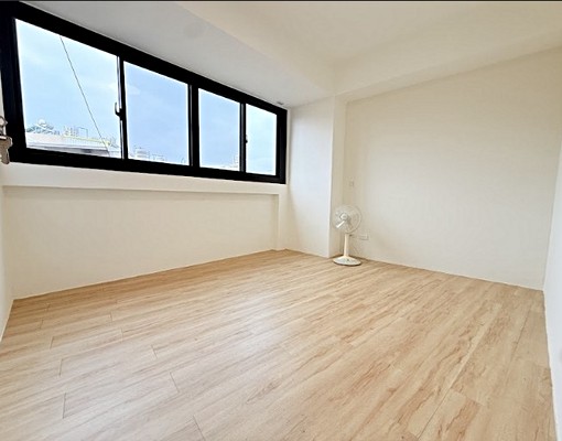 精華兩房✨可租補✨全新裝潢✨華夏免爬✨無可挑剔 - Image 6