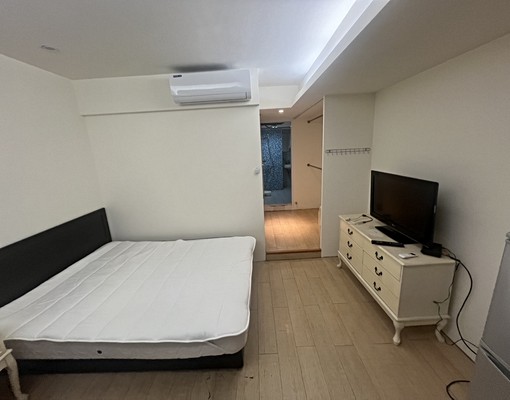 近西門町捷運站國賓戲院旁電梯大樓乾淨漂亮 - Image 2