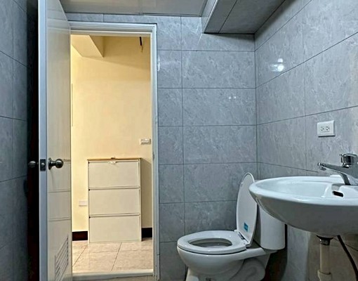 稀有全配大套房|可租補、近車站、有管理員 - Image 5