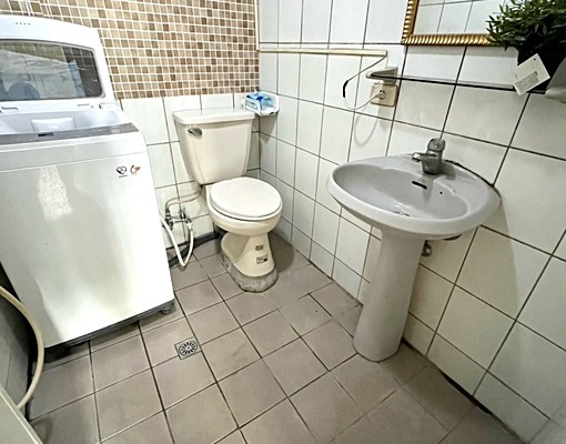 逢甲/文華💗可貓💗雙租補*台水電*管理員代收-凸窗獨洗曬 - Image 5