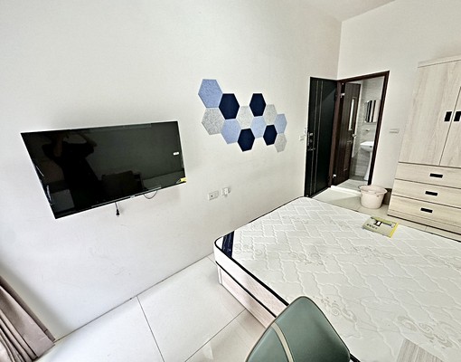 可租補🔥有機車位🔥一中商圈秒殺🔥大露臺可種植🔥高採光 - Image 2