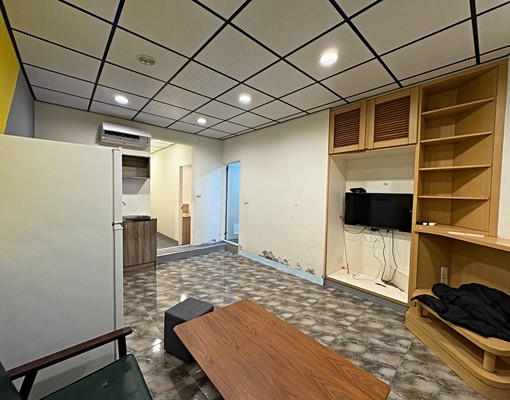 一樓兩房、有陽台、大客廳、寵物友善 - Image 1