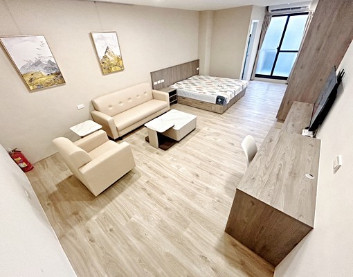 可租補😍超大間爬梯2樓高網速精美裝潢流理台陽台獨近五權車站 - Image 2