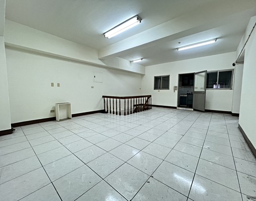 ⭕義享天地自由名誠雙商圈黃金樓店+平車⭕ - Image 13