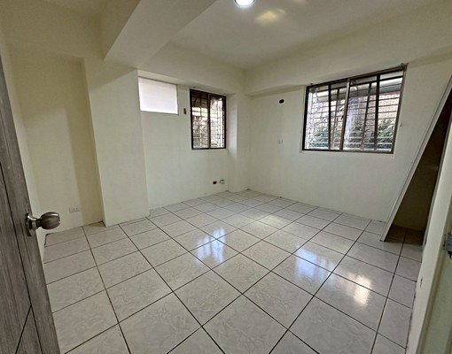 楊梅國中、五楊高架可外籍宿舍可報稅電梯含管正三房 - Image 5