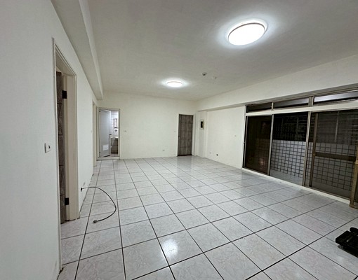 楊梅國中、五楊高架可外籍宿舍可報稅電梯含管正三房 - Image 3