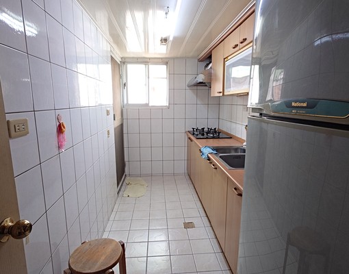 南區中山醫愛買大慶商圈,大空間景觀四房 - Image 11