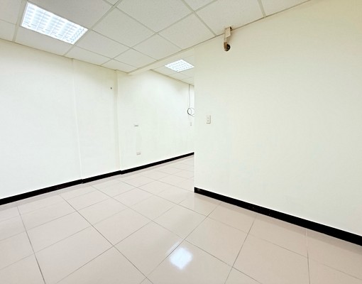 樹林秀泰/可工作室/台水台電/獨立洗衣機/獨立陽台/低樓層 - Image 3