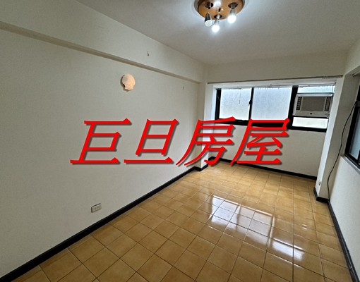 三房兩廳,靜巷住宅! - Image 9