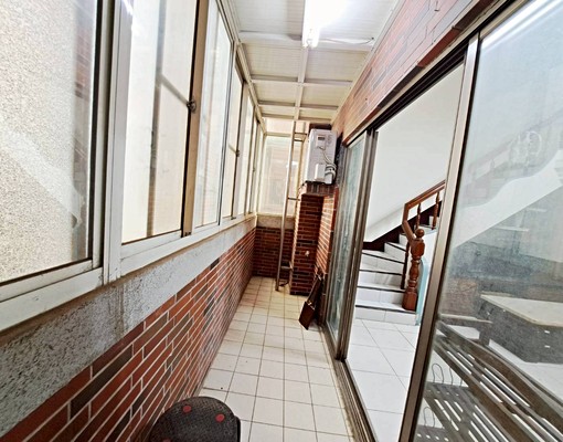 近園區新莊車站旁屋況好樓中樓美3房租金含管理費平面車位 - Image 9