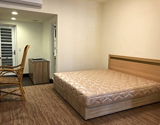 🔥新埔站🔥採光大套房🔥交通便利🔥8折仲介費🔥 - Image 2