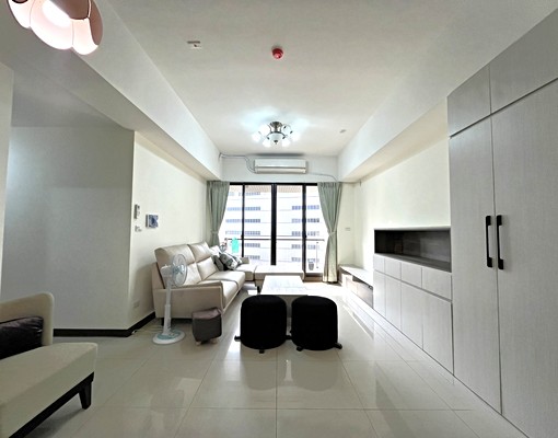 holy哥靓公園採光美三房附家俱平車可養寵 - Image 1