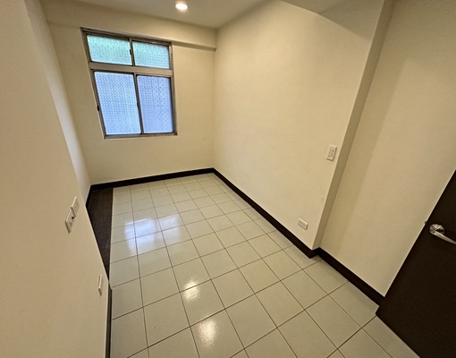 近大湳置地大潤發溫馨整層住家可貓 - Image 1