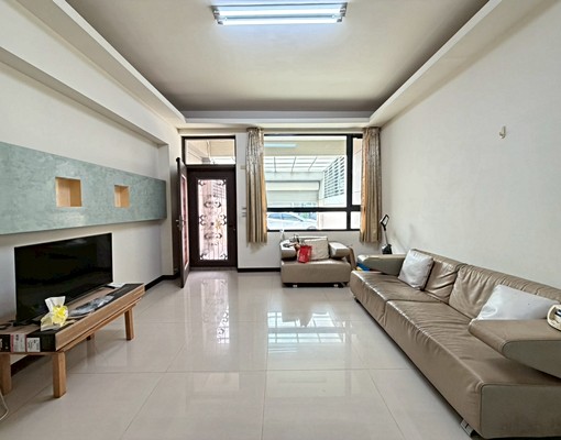 可租補-安中新穎孝親透天 - Image 1