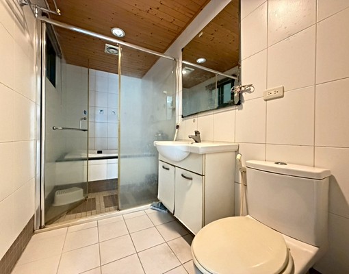 可租補-安中新穎孝親透天 - Image 8