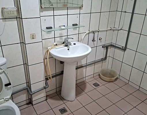 近喜互惠大賣場火車站 - Image 7