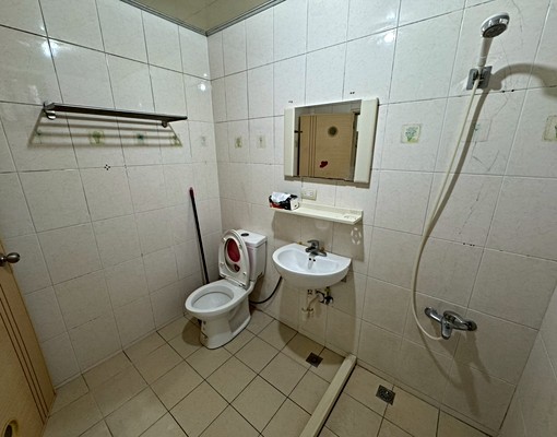 嘉禾社宅/免仲可租補/稀有公寓三房 - Image 11