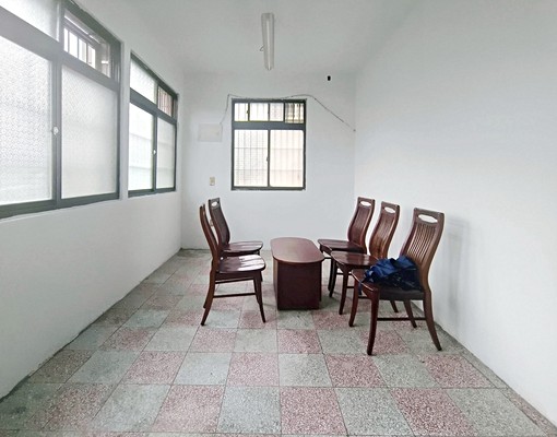 仁愛公園小資三房三樓 - Image 1