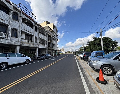 龍岡全聯旁透天~適小型辦公室、工作室、教室 - Image 1