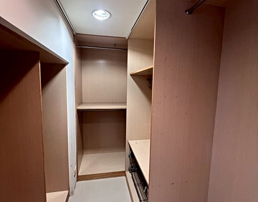 免仲介費🌟近長榮大樓CP高1+1房🌟採光佳可租補 - Image 4