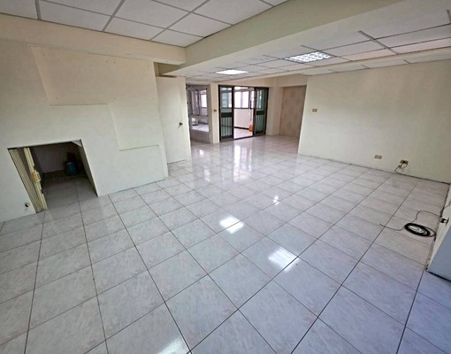 🏠東區精華地段✨稀有電梯樓中樓✨6房大空間🐾可寵🍳可伙 - Image 3