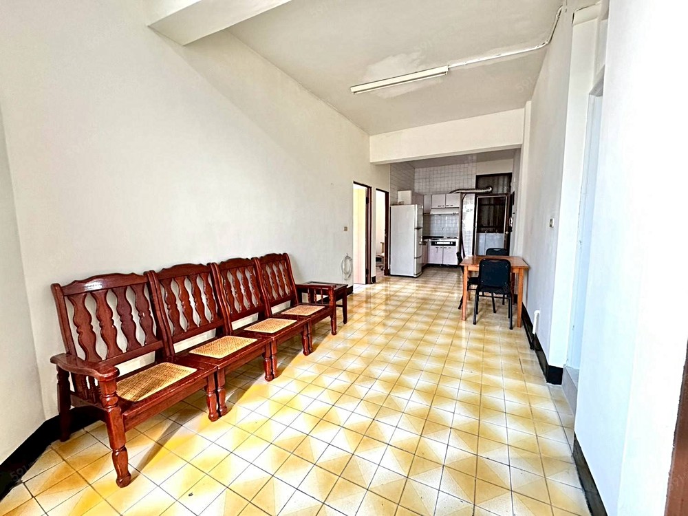 客廳餐廳 應有盡有