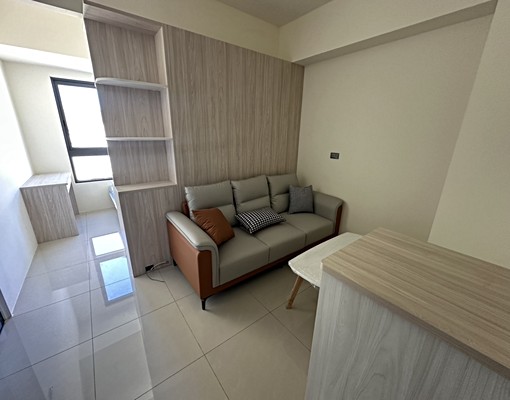 東區全新套房🌸聯網電視🌸台電🌸可租補🌸子母車 - Image 1