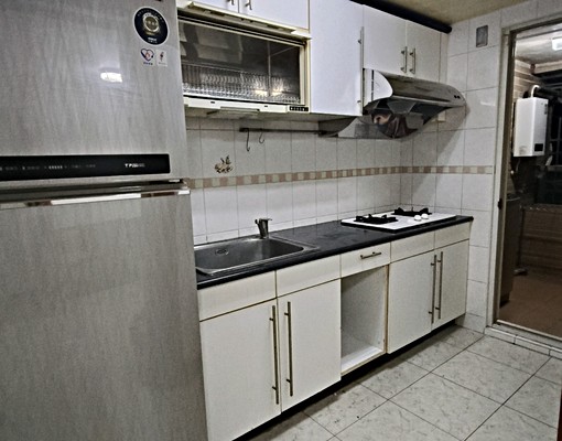 摩登大廈樓中樓 - Image 6