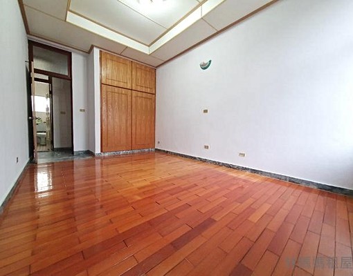 |✅三越小北門店|五房車庫透天--可租補 - Image 4