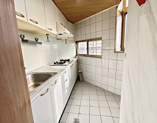 3房/2廳2衛/1陽台近巨城,新竹火車站屋況新 - Image 7