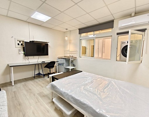 有獨立曬衣陽台,獨立滾筒式洗衣機電梯大套房 - Image 3