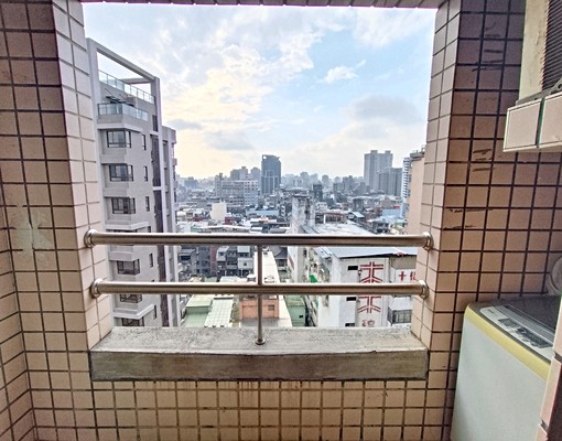 市中心電梯套房有陽台有管理有垃圾代收 - Image 4