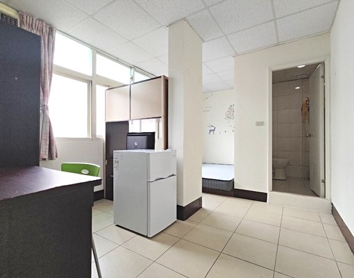 聖祐的優質物件~優質生活圈採光大套房 - Image 1