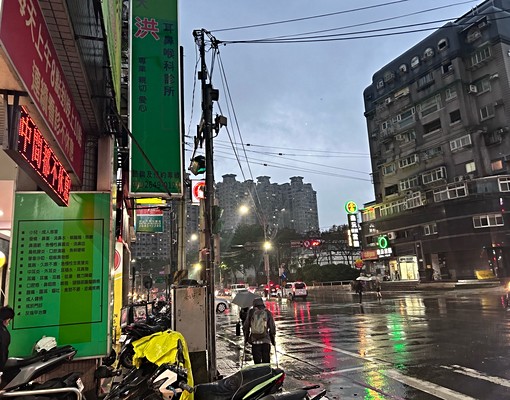 🏡汐止溫馨大套房|獨衛大陽台|一卡皮箱入住|社宅可租補免仲 - Image 9