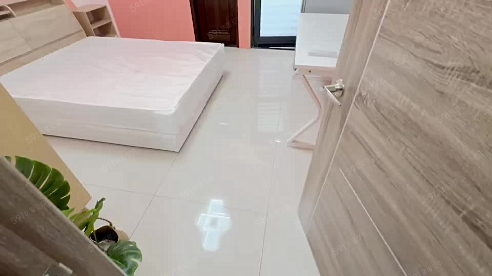 近高鐵站★陽台獨洗曬★衛浴開窗★電梯套房 - Image 1