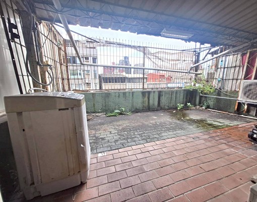 老實仲介/長春國賓影城/頂加獨立陽台兩房/可貓/長春/吉林 - Image 1