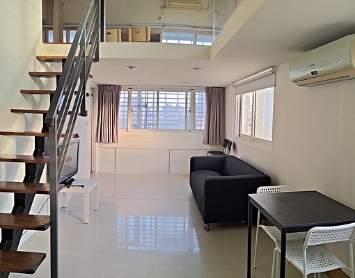 高鐵特區樓中樓邊間陽光套房 - Image 2